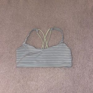 Lululemon sports bra
